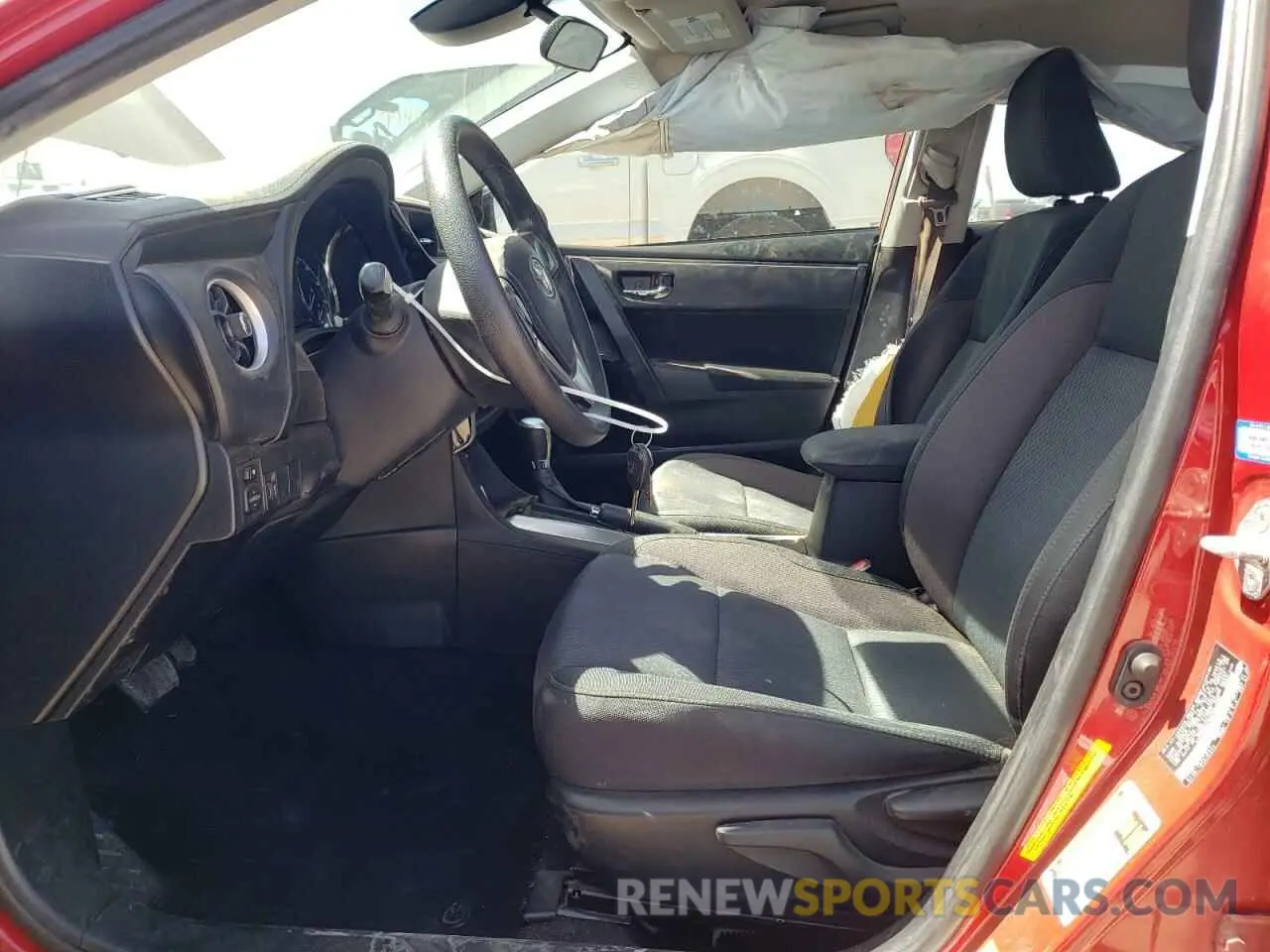 7 Photograph of a damaged car 5YFBURHE9KP929680 TOYOTA COROLLA 2019