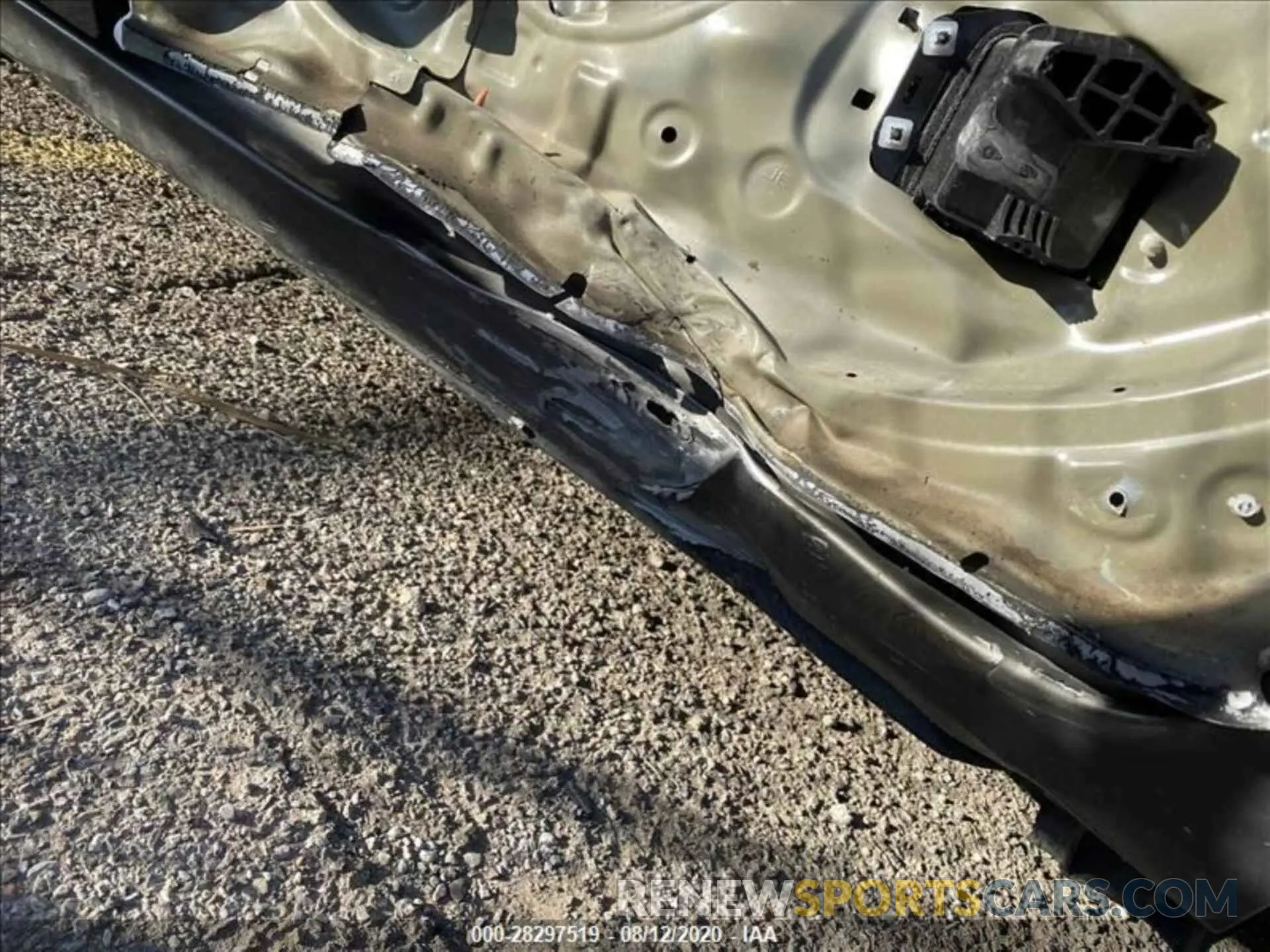 10 Photograph of a damaged car 5YFBURHE9KP933034 TOYOTA COROLLA 2019