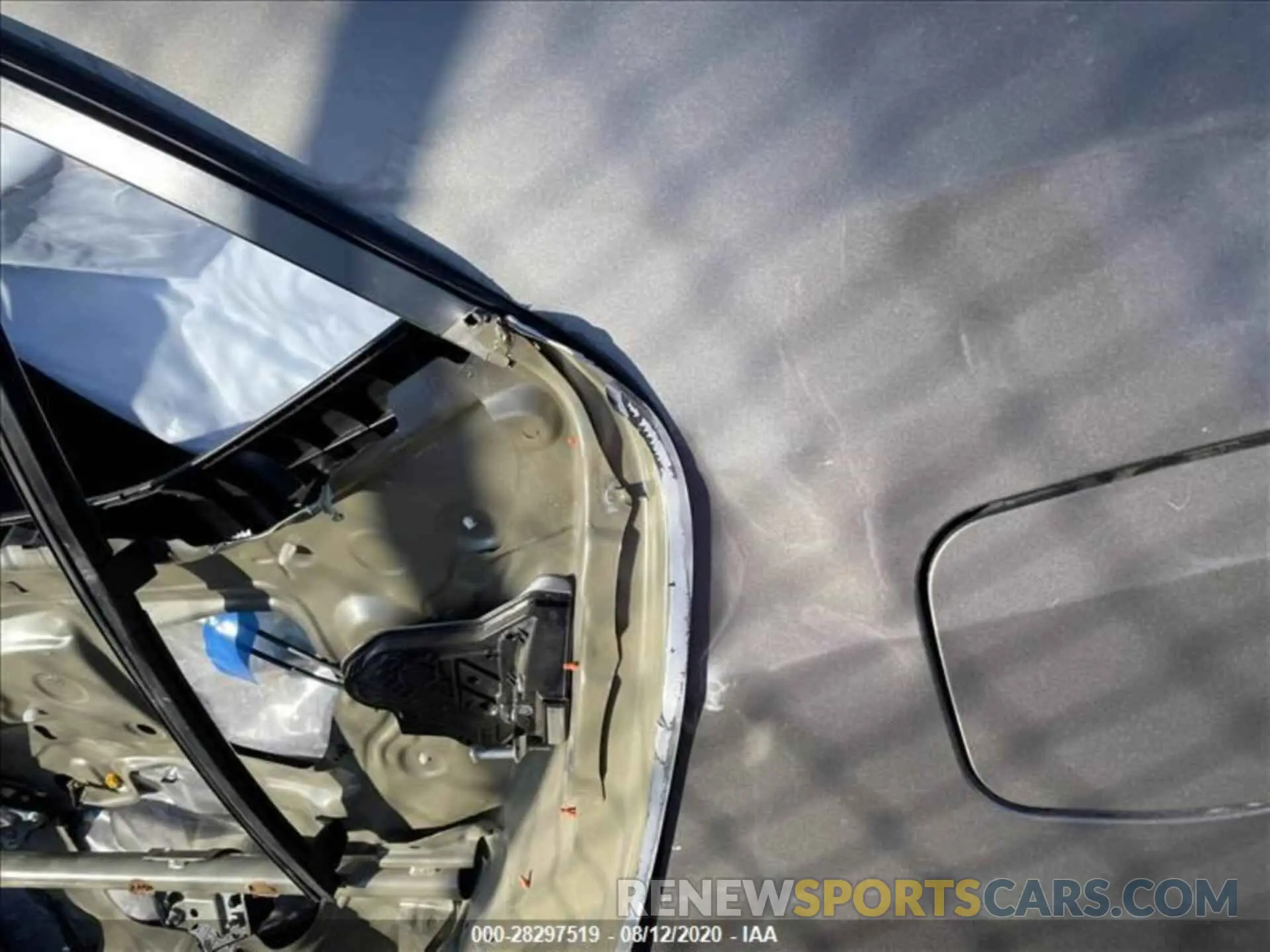 7 Photograph of a damaged car 5YFBURHE9KP933034 TOYOTA COROLLA 2019