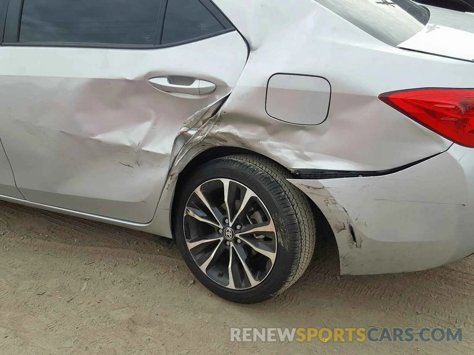 9 Photograph of a damaged car 5YFBURHE9KP934457 TOYOTA COROLLA 2019