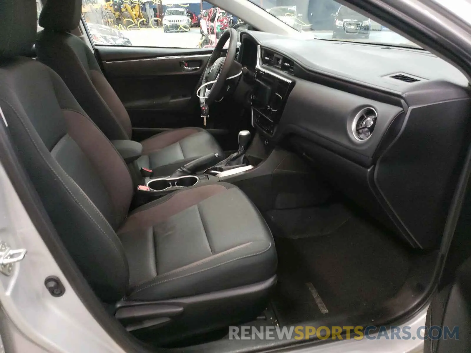 5 Photograph of a damaged car 5YFBURHE9KP934720 TOYOTA COROLLA 2019