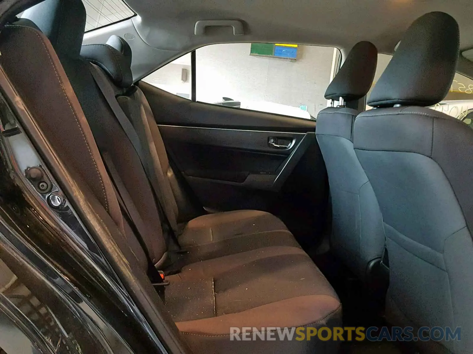 6 Photograph of a damaged car 5YFBURHE9KP935690 TOYOTA COROLLA 2019