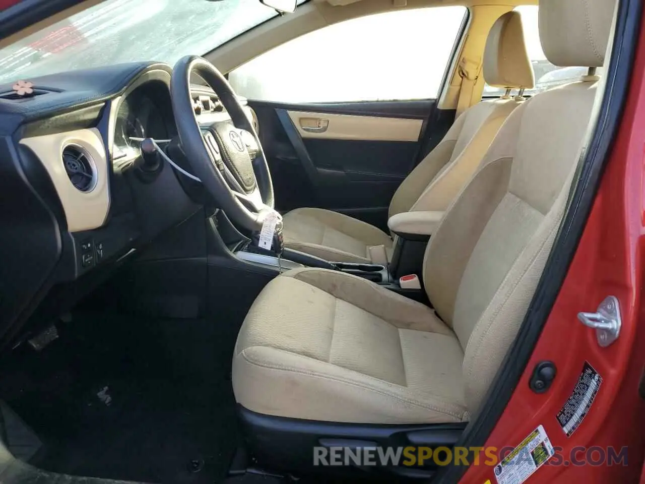 7 Photograph of a damaged car 5YFBURHE9KP938248 TOYOTA COROLLA 2019