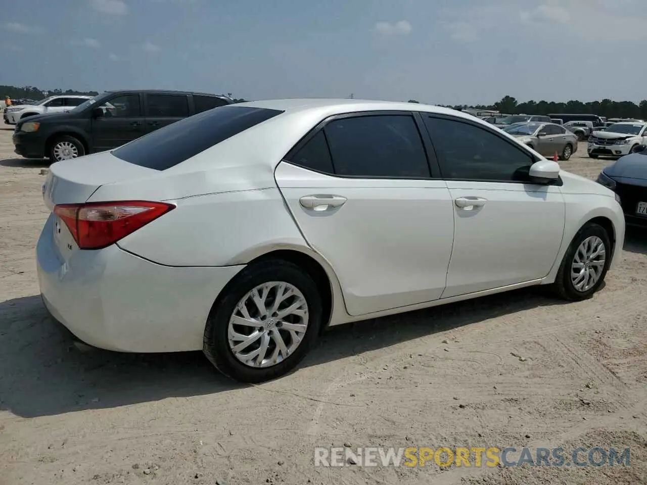 3 Photograph of a damaged car 5YFBURHE9KP943689 TOYOTA COROLLA 2019