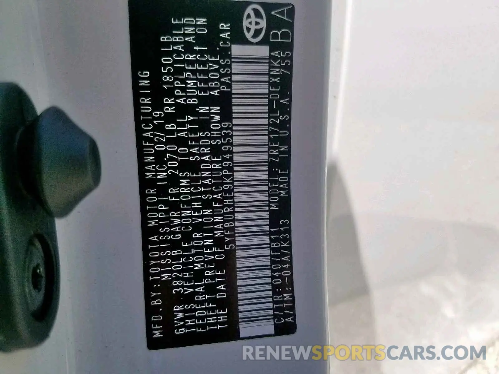 10 Photograph of a damaged car 5YFBURHE9KP949539 TOYOTA COROLLA 2019