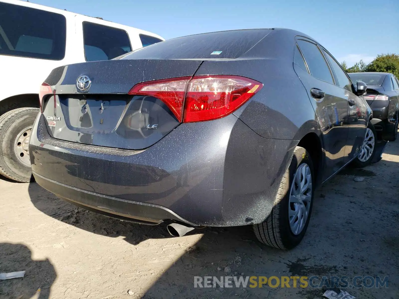 4 Photograph of a damaged car 5YFBURHEXKP858134 TOYOTA COROLLA 2019