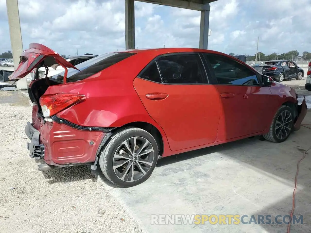 3 Photograph of a damaged car 5YFBURHEXKP859560 TOYOTA COROLLA 2019