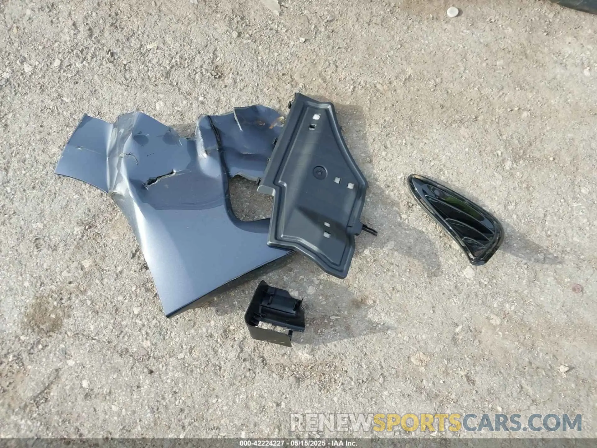 12 Photograph of a damaged car 5YFBURHEXKP863852 TOYOTA COROLLA 2019