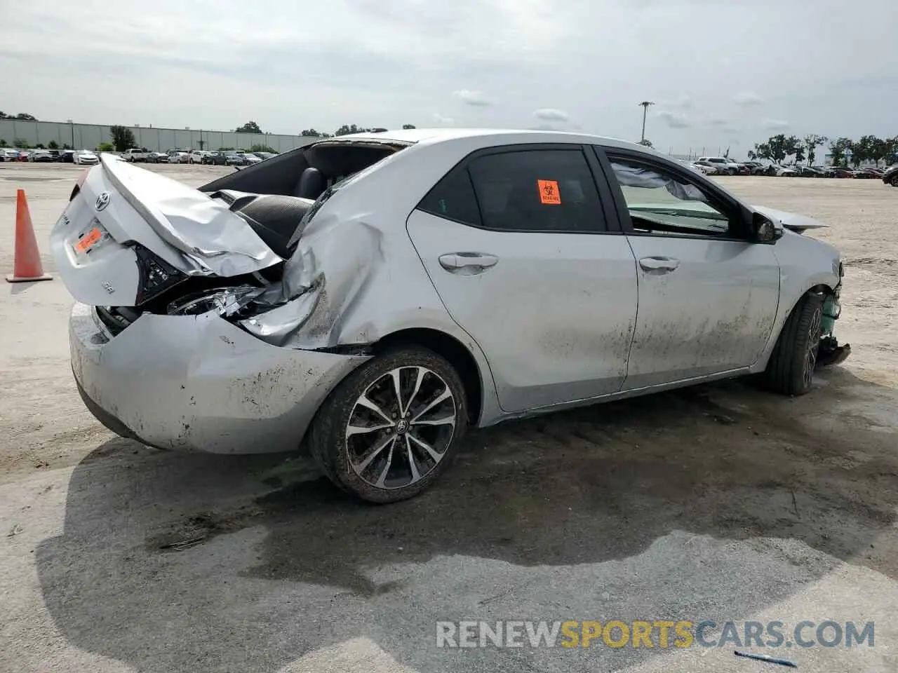 3 Photograph of a damaged car 5YFBURHEXKP865326 TOYOTA COROLLA 2019