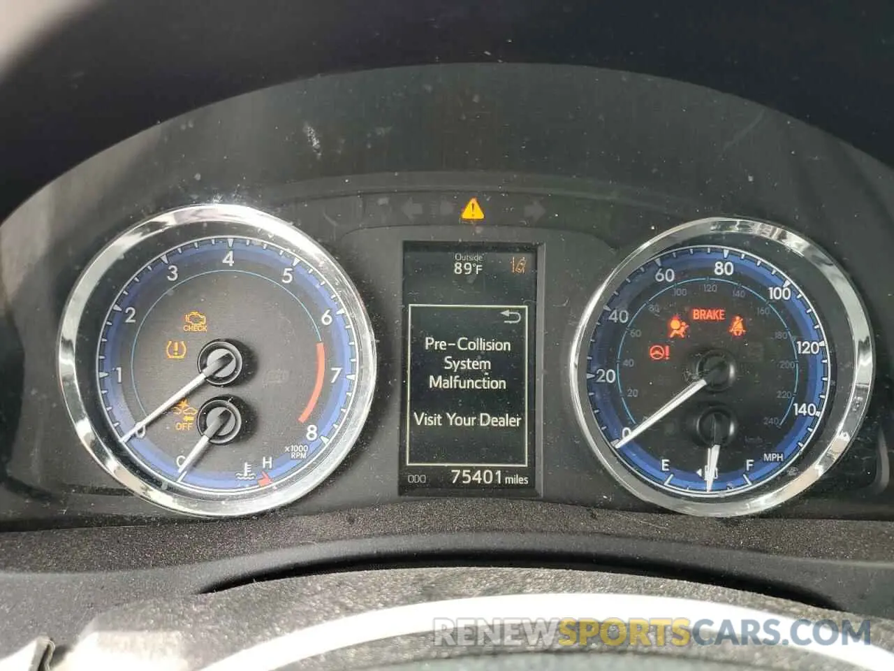 9 Photograph of a damaged car 5YFBURHEXKP865326 TOYOTA COROLLA 2019