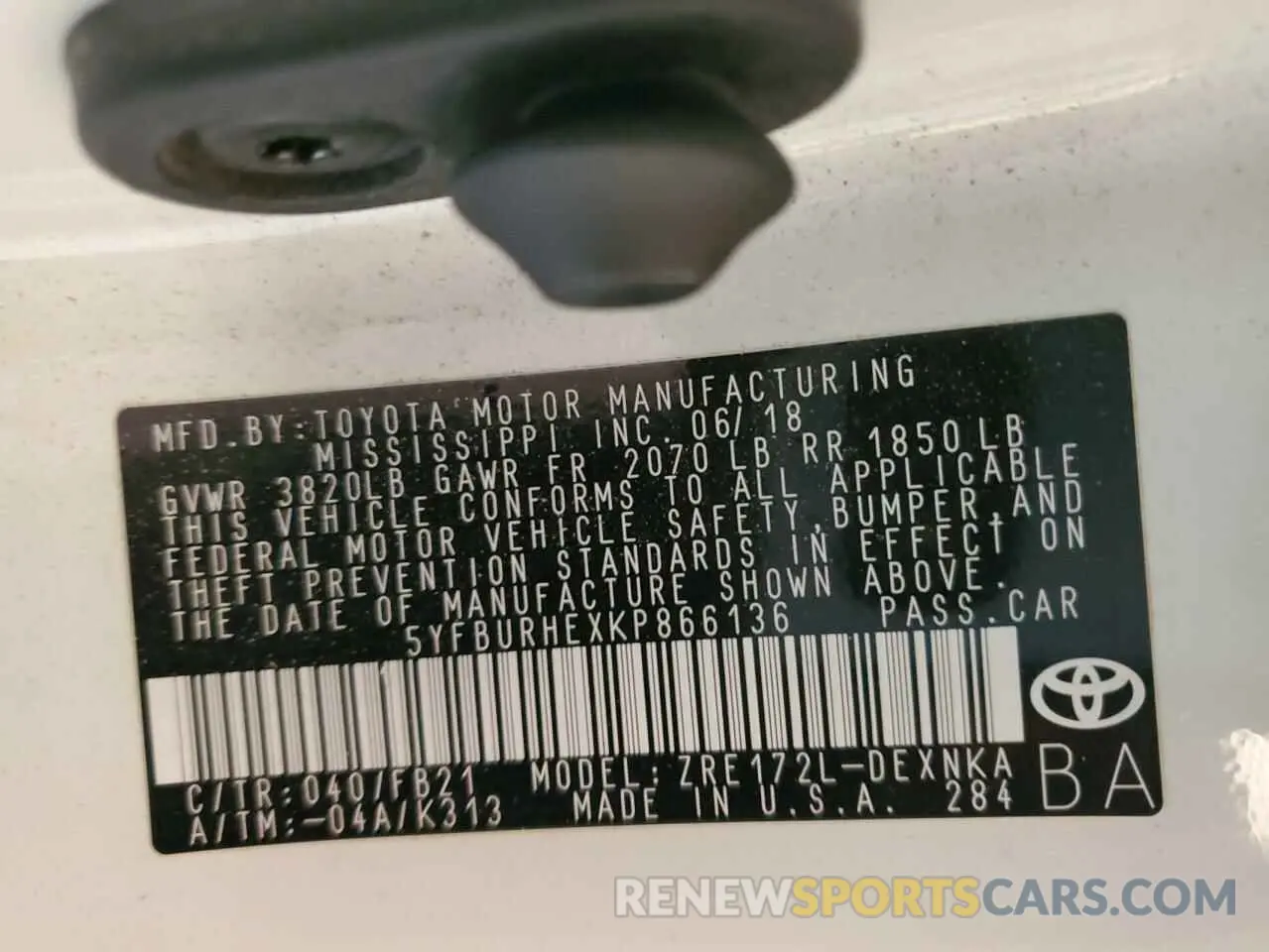 12 Photograph of a damaged car 5YFBURHEXKP866136 TOYOTA COROLLA 2019