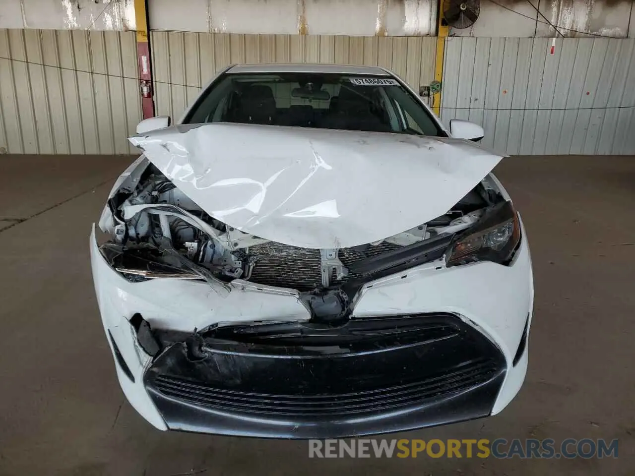 5 Photograph of a damaged car 5YFBURHEXKP866136 TOYOTA COROLLA 2019