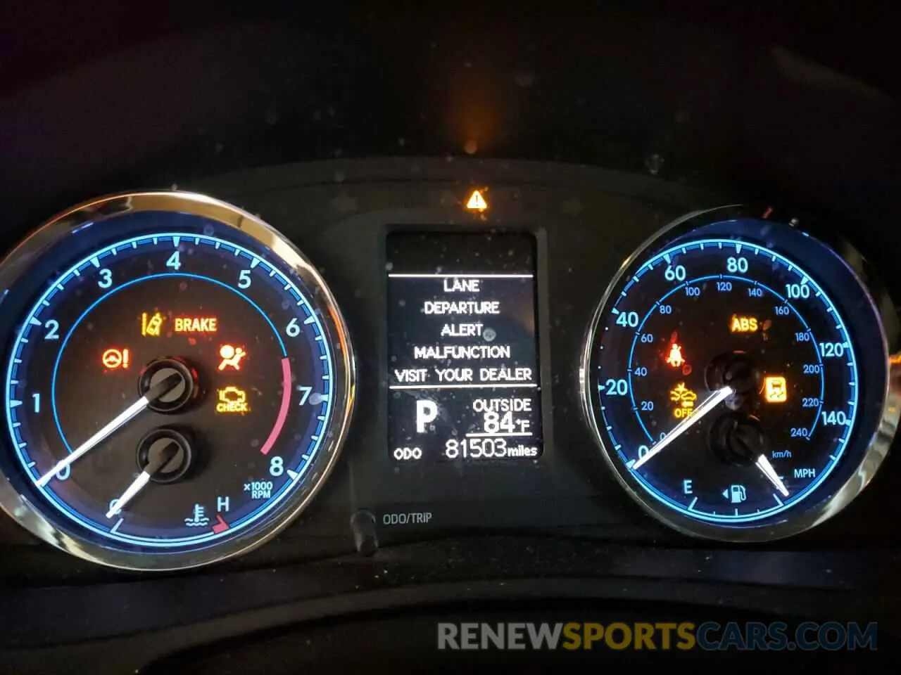 9 Photograph of a damaged car 5YFBURHEXKP866136 TOYOTA COROLLA 2019