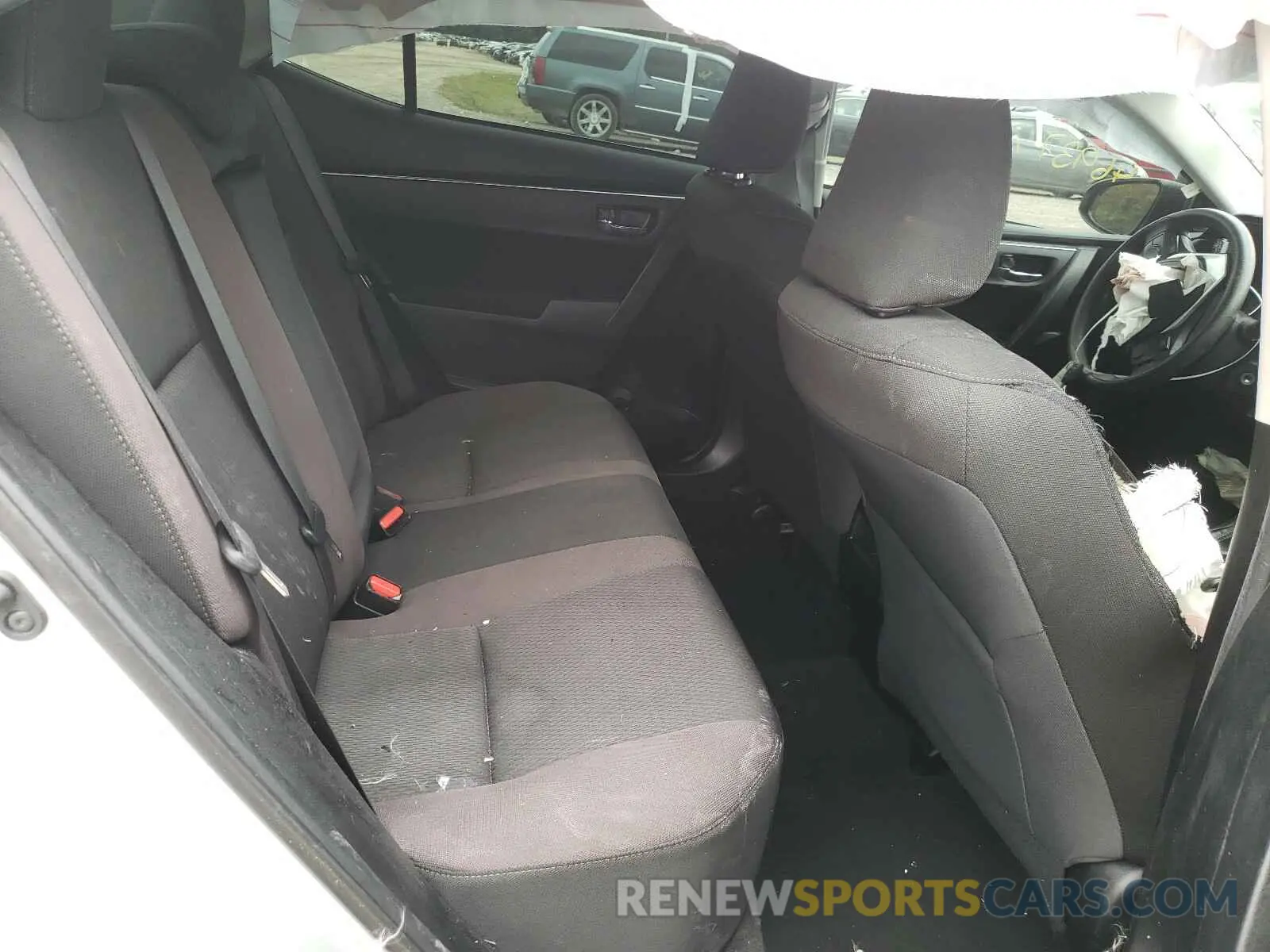 6 Photograph of a damaged car 5YFBURHEXKP871627 TOYOTA COROLLA 2019