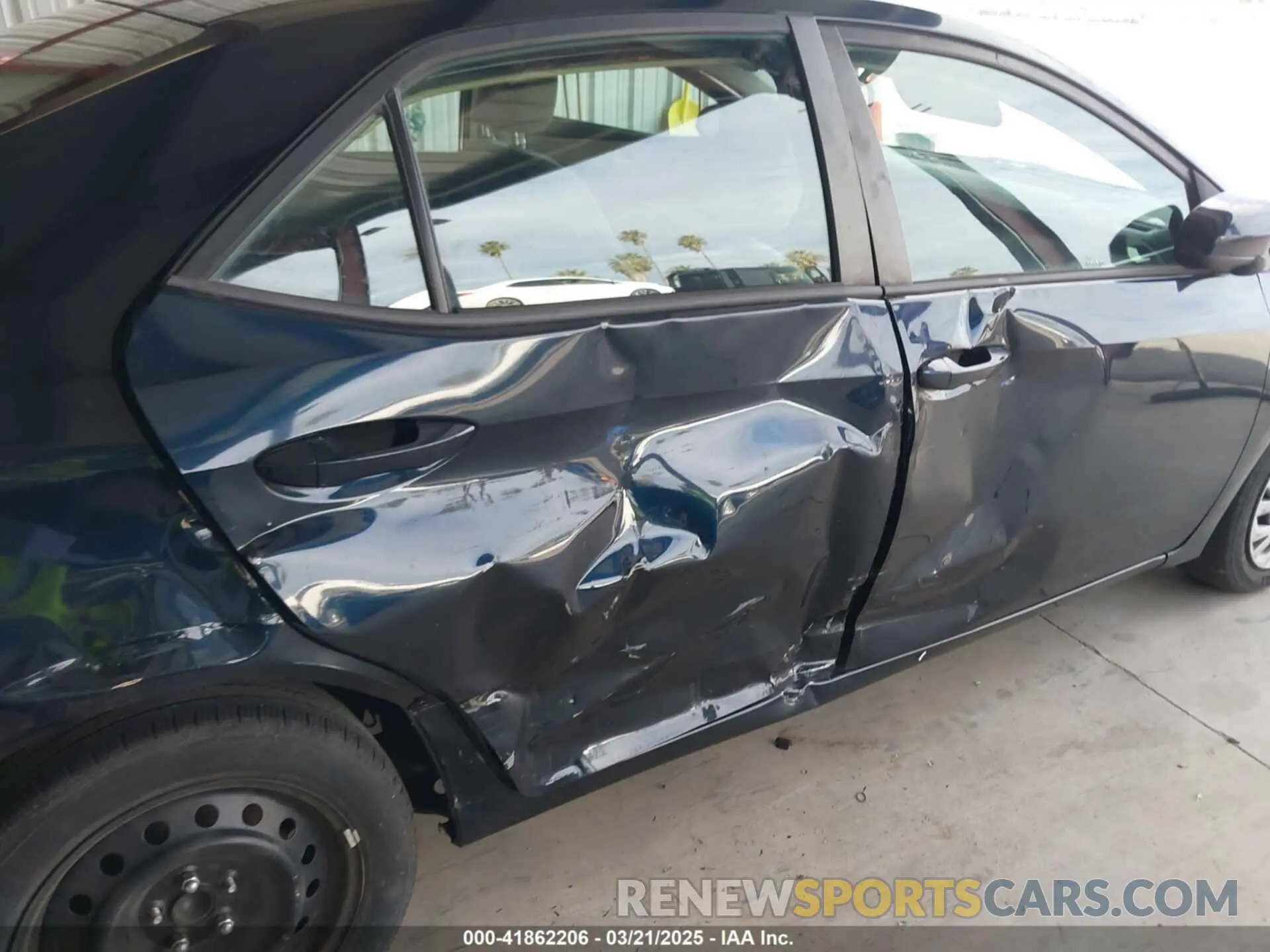 6 Photograph of a damaged car 5YFBURHEXKP877069 TOYOTA COROLLA 2019