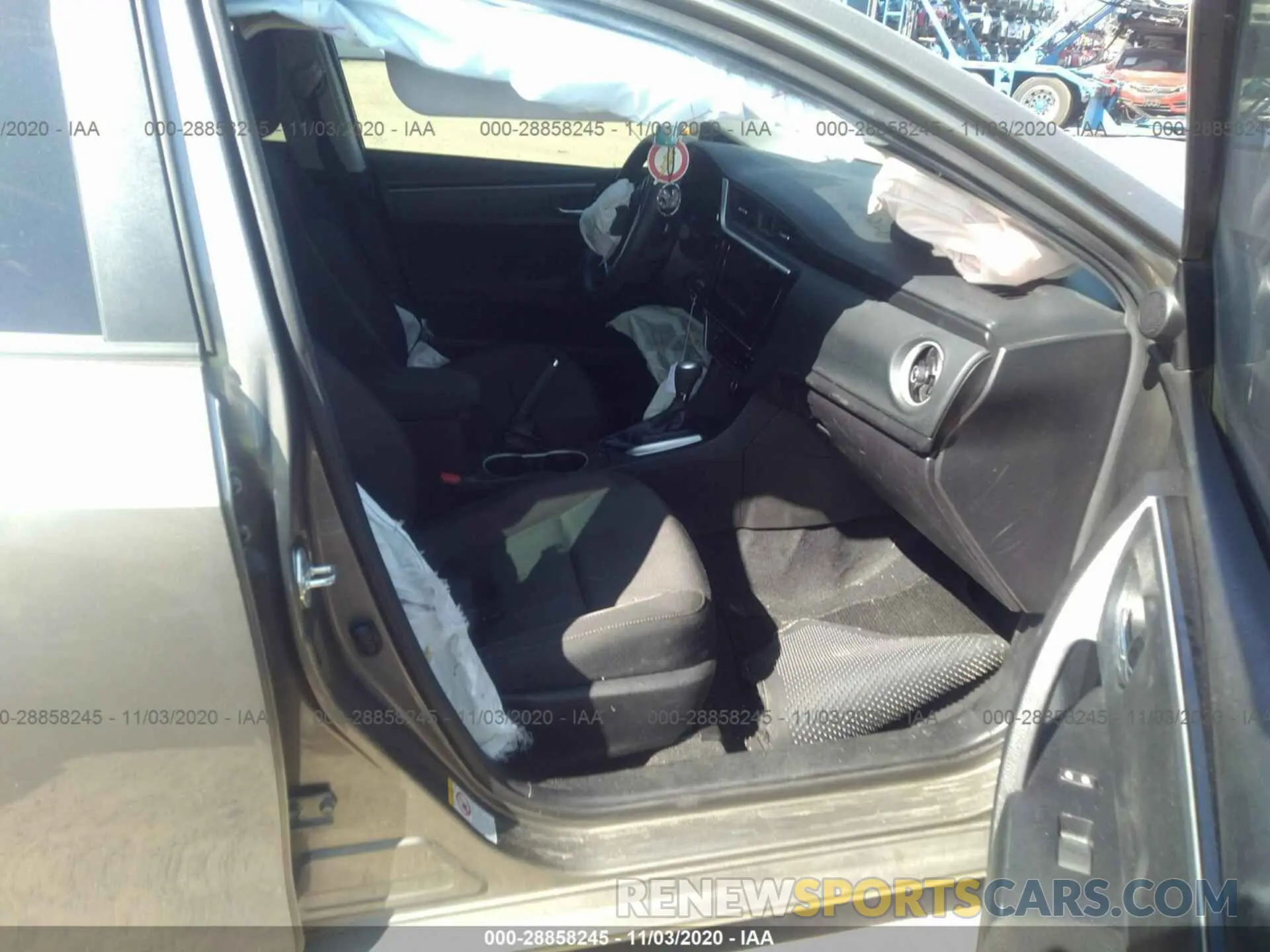 5 Photograph of a damaged car 5YFBURHEXKP889447 TOYOTA COROLLA 2019