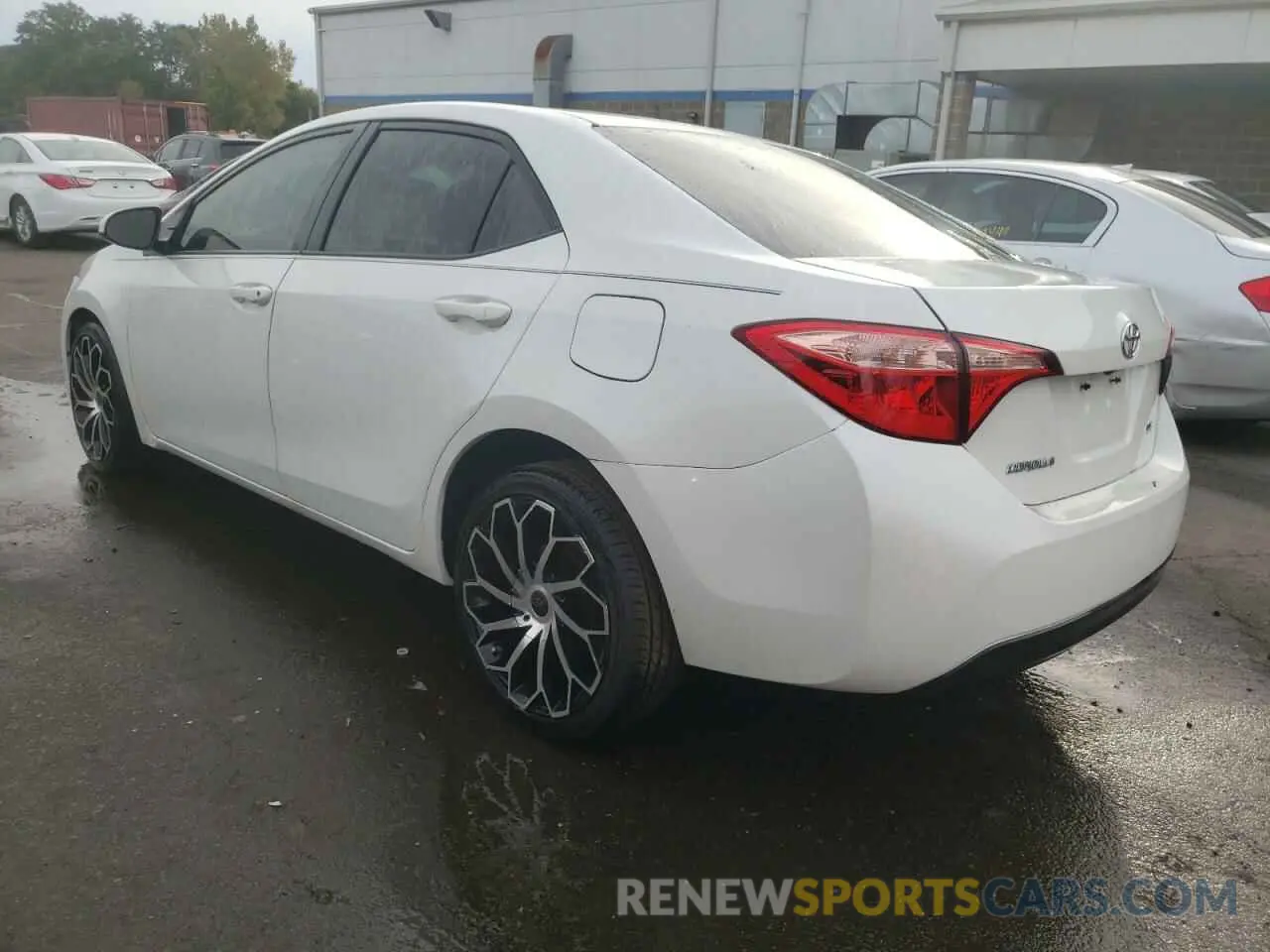 2 Фотография поврежденного автомобиля 5YFBURHEXKP890131 TOYOTA COROLLA 2019
