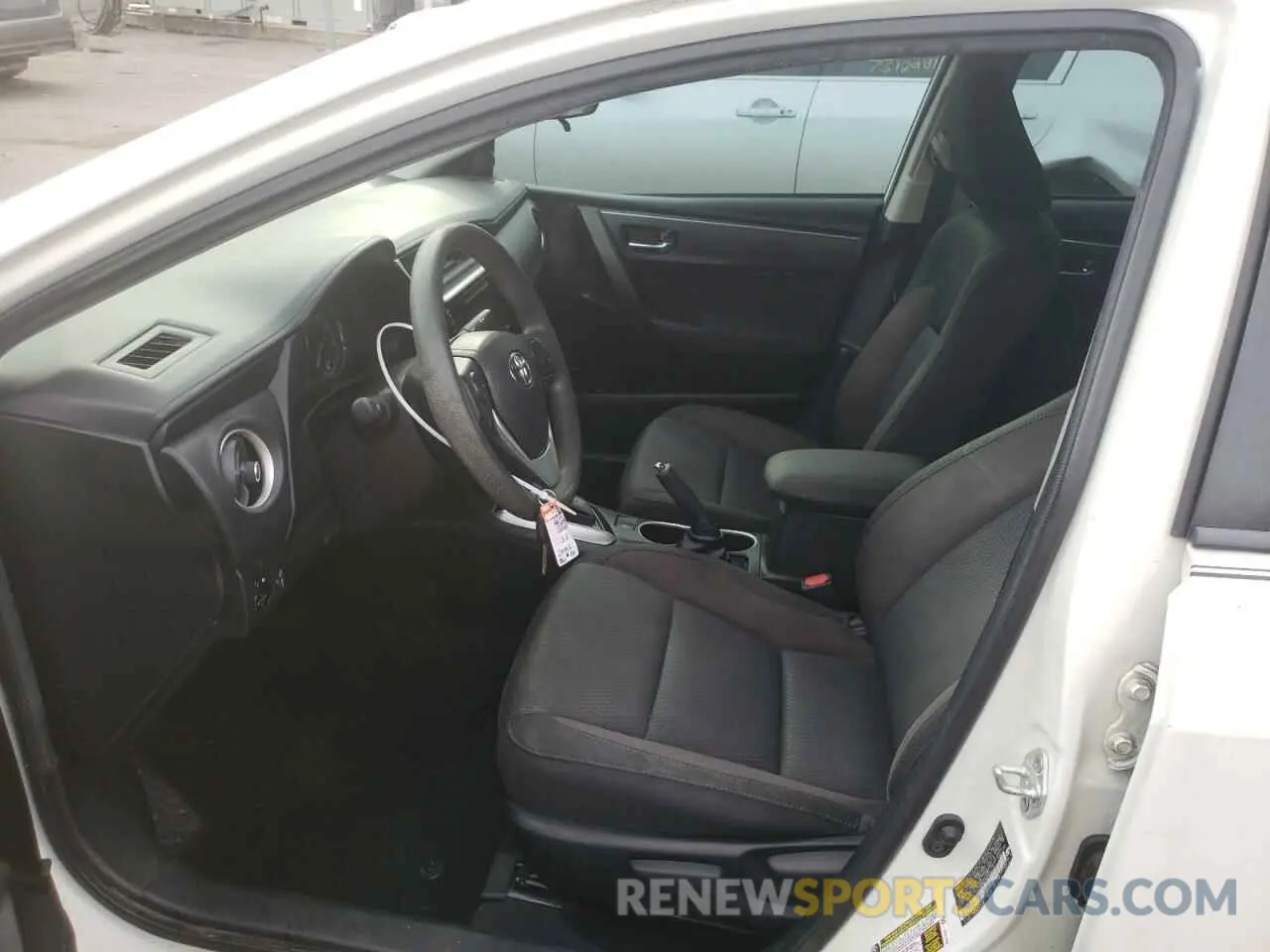 7 Фотография поврежденного автомобиля 5YFBURHEXKP890131 TOYOTA COROLLA 2019