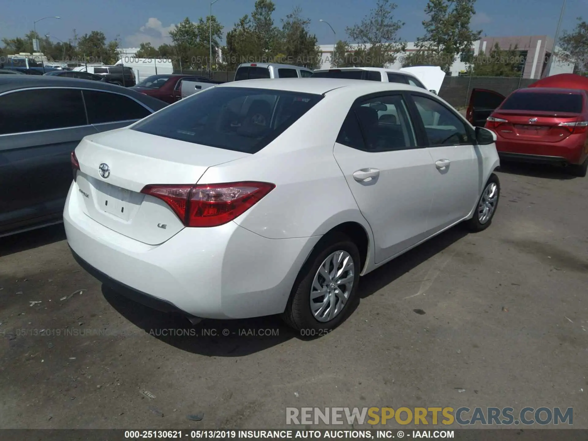 4 Photograph of a damaged car 5YFBURHEXKP892140 TOYOTA COROLLA 2019