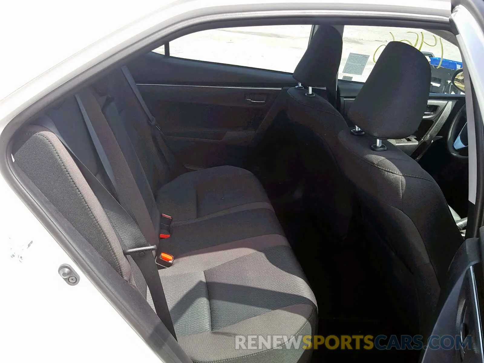 6 Photograph of a damaged car 5YFBURHEXKP893725 TOYOTA COROLLA 2019