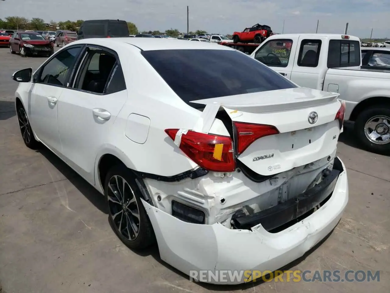 3 Фотография поврежденного автомобиля 5YFBURHEXKP894034 TOYOTA COROLLA 2019