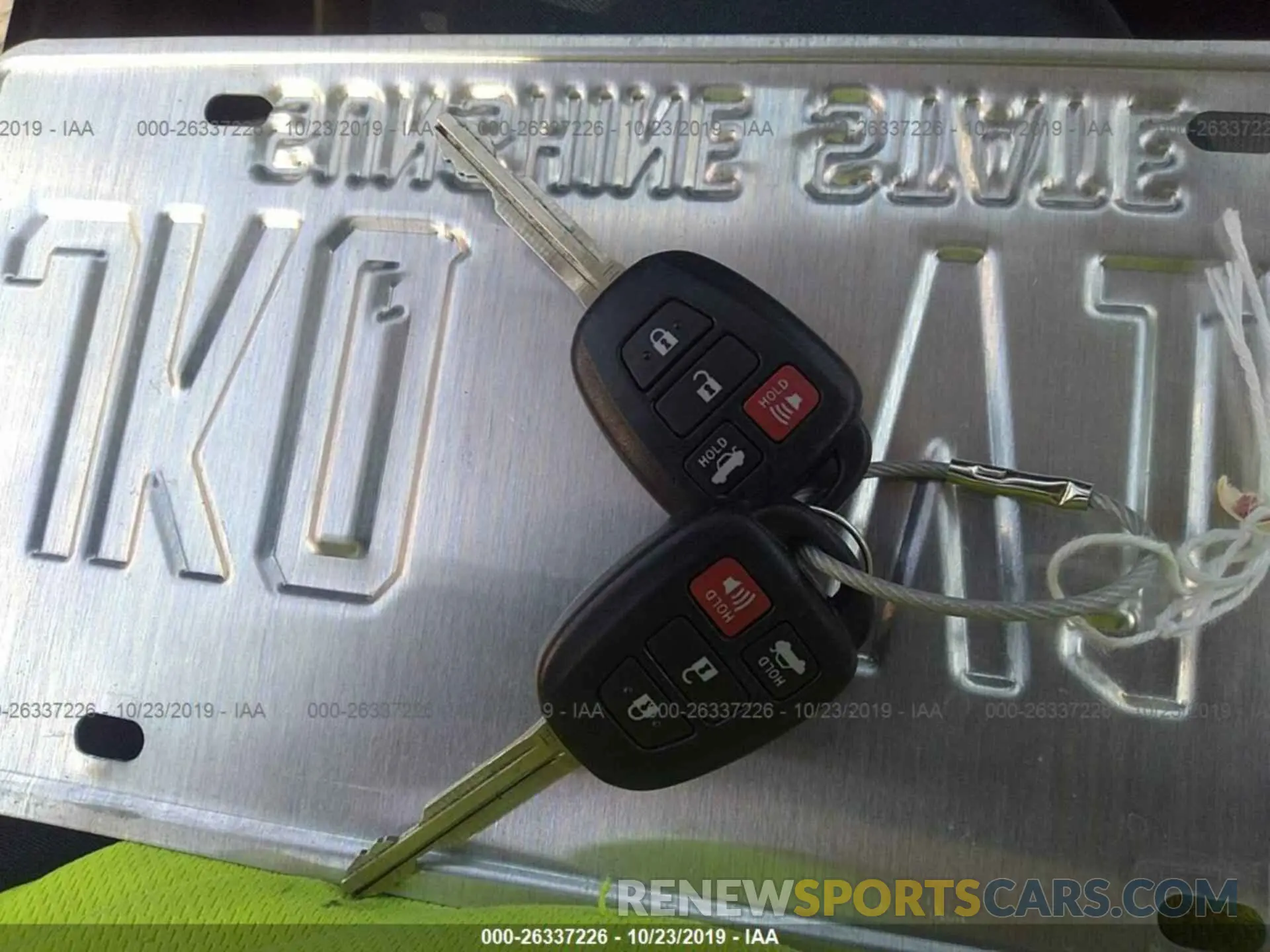 11 Photograph of a damaged car 5YFBURHEXKP895961 TOYOTA COROLLA 2019