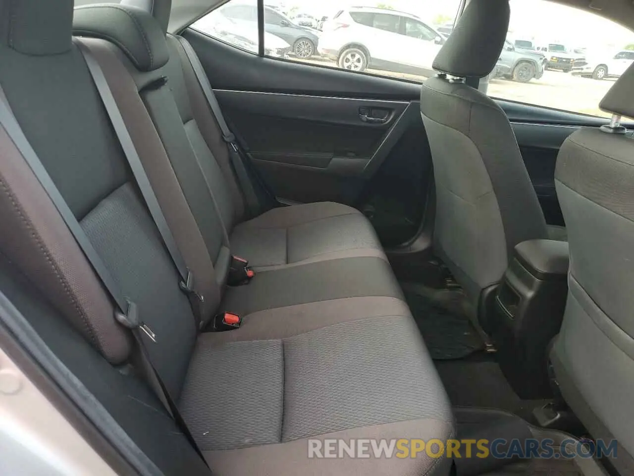 10 Photograph of a damaged car 5YFBURHEXKP898116 TOYOTA COROLLA 2019