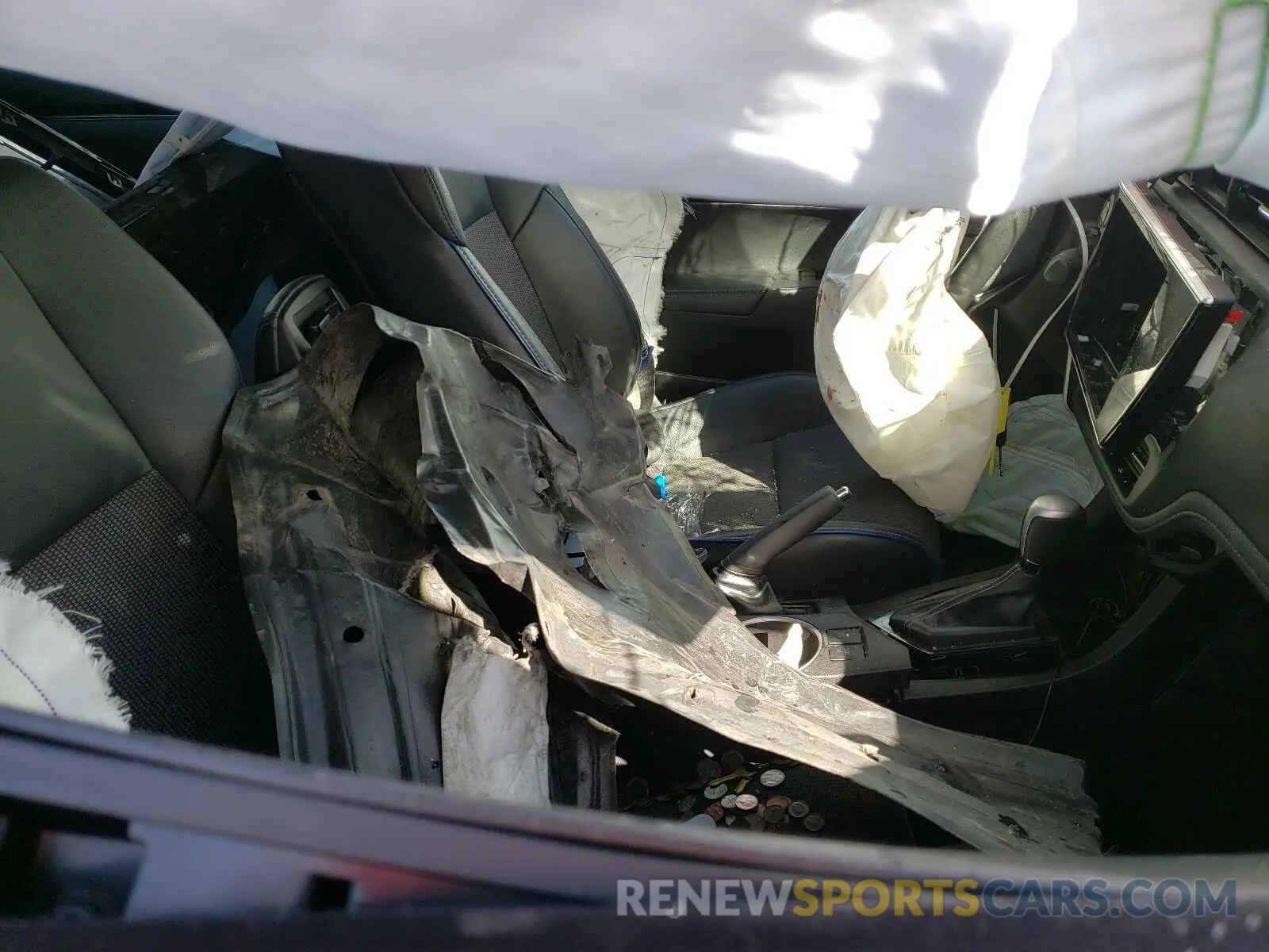 5 Photograph of a damaged car 5YFBURHEXKP899296 TOYOTA COROLLA 2019