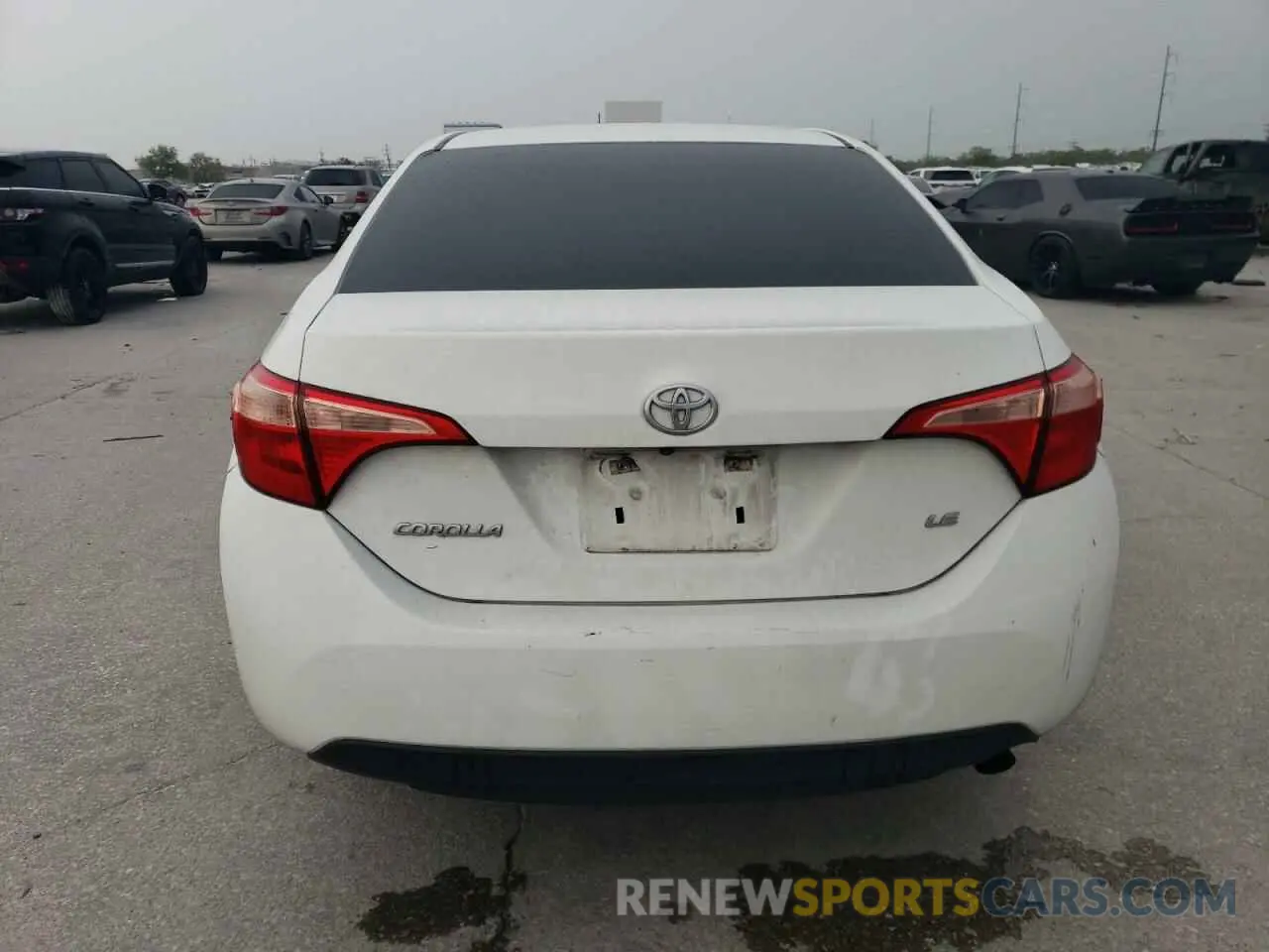 6 Photograph of a damaged car 5YFBURHEXKP902553 TOYOTA COROLLA 2019
