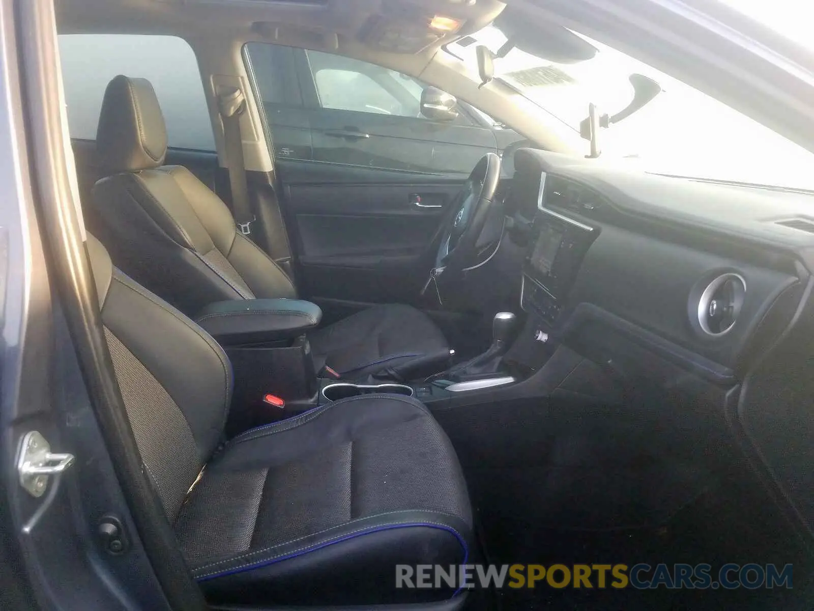 5 Photograph of a damaged car 5YFBURHEXKP916291 TOYOTA COROLLA 2019