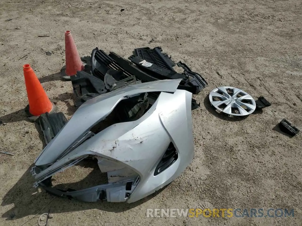12 Photograph of a damaged car 5YFBURHEXKP918221 TOYOTA COROLLA 2019