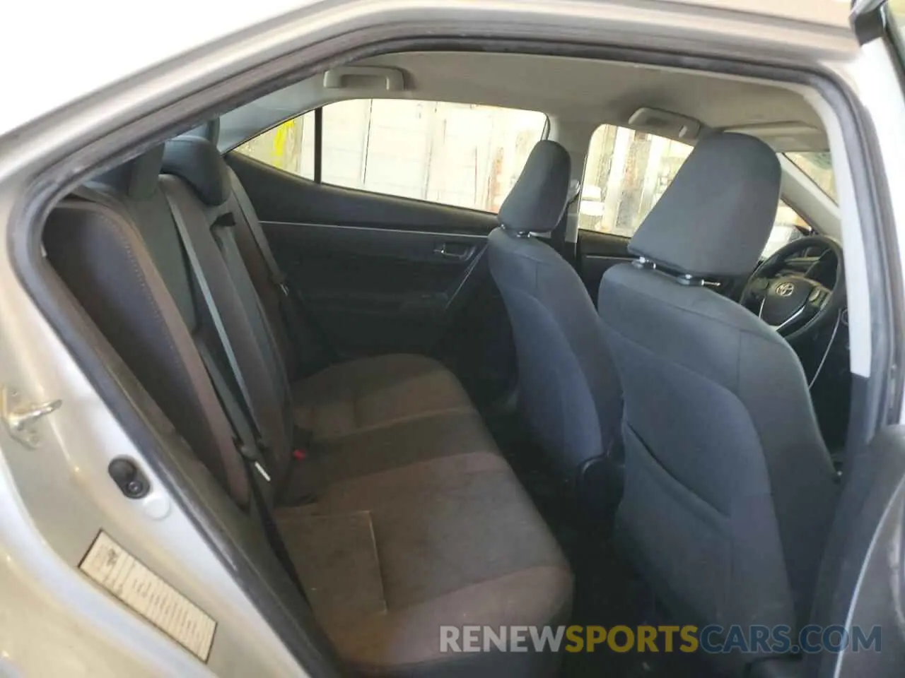 10 Photograph of a damaged car 5YFBURHEXKP922429 TOYOTA COROLLA 2019