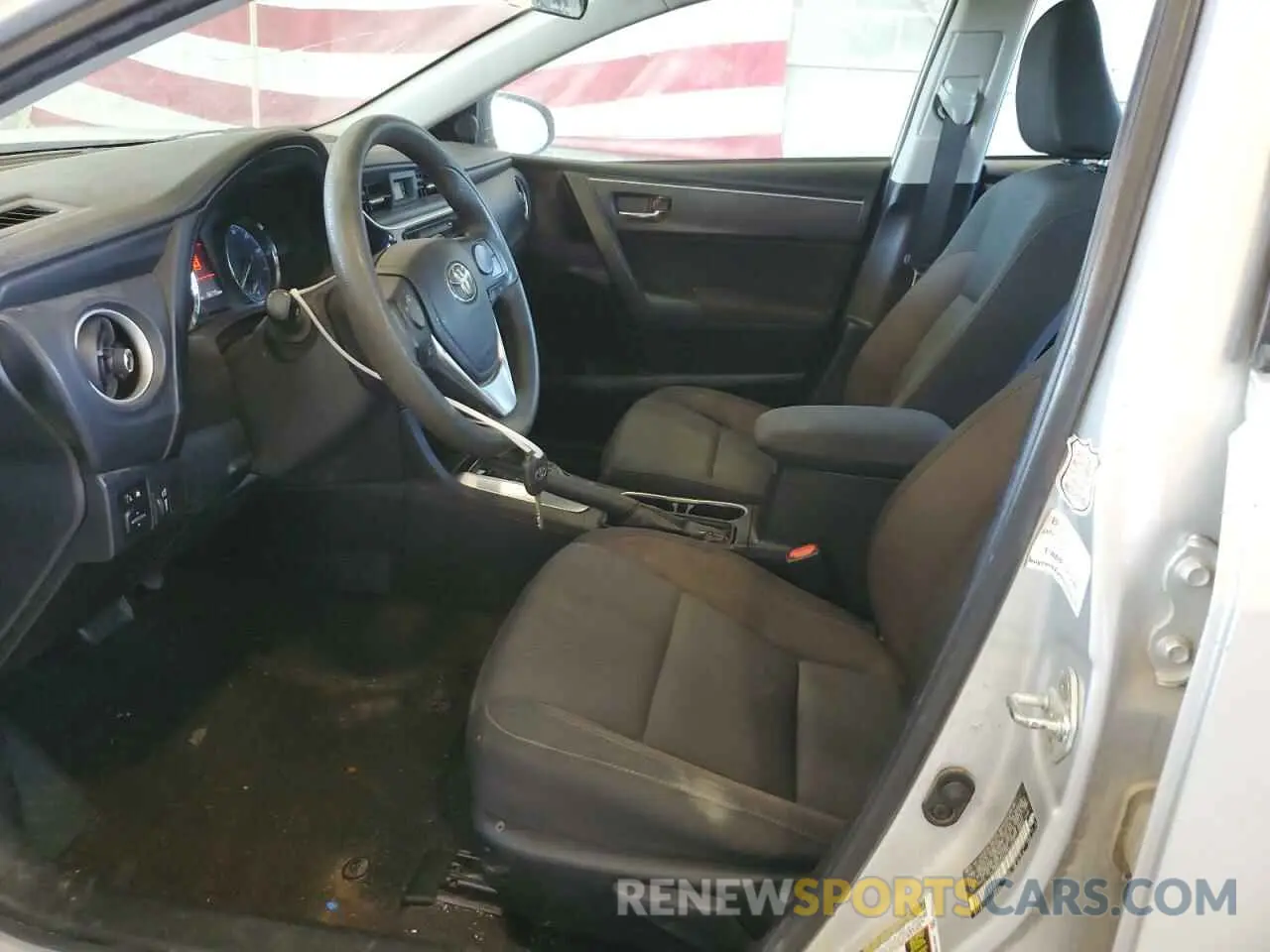 7 Photograph of a damaged car 5YFBURHEXKP922429 TOYOTA COROLLA 2019