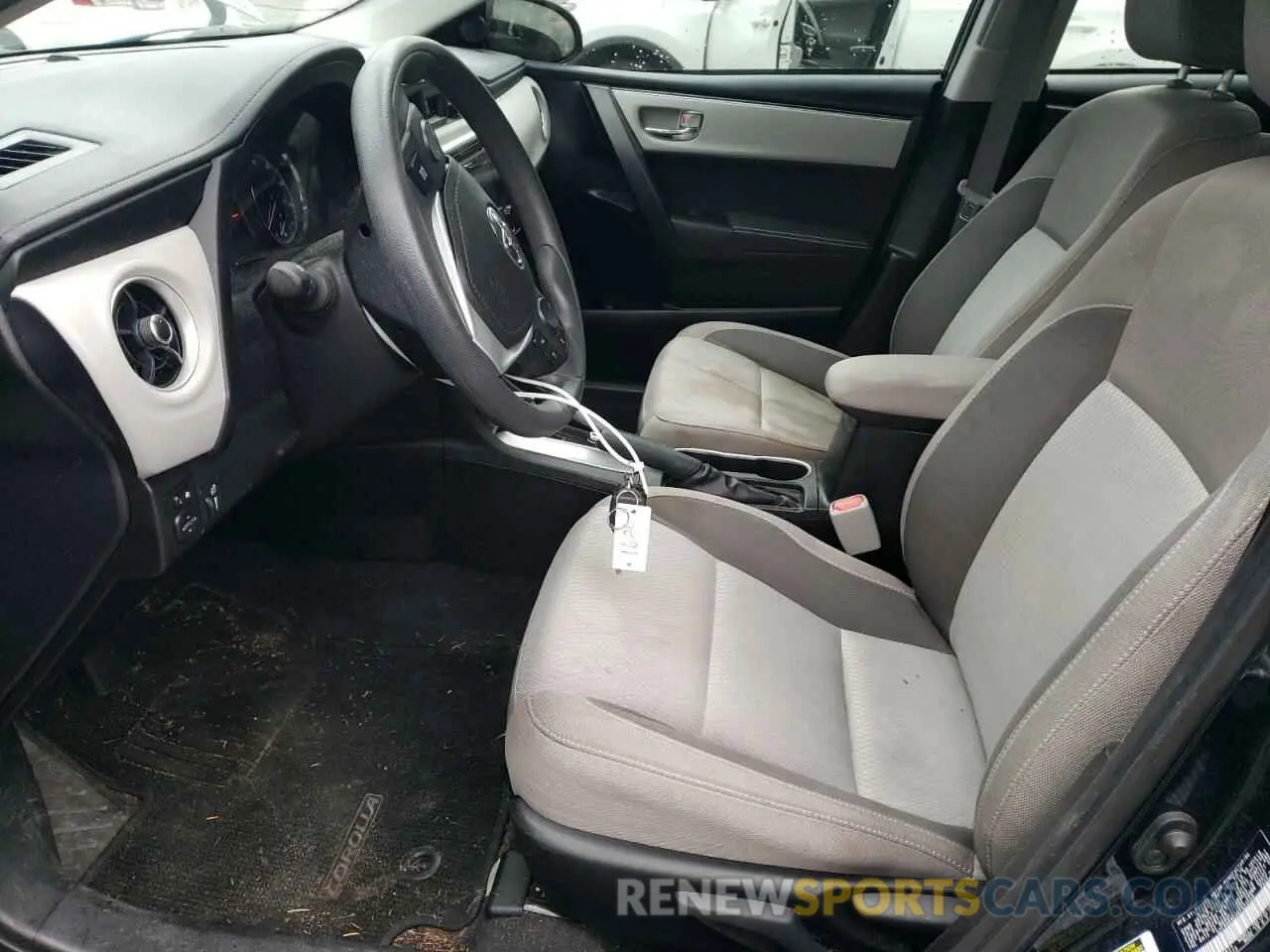 7 Photograph of a damaged car 5YFBURHEXKP923550 TOYOTA COROLLA 2019