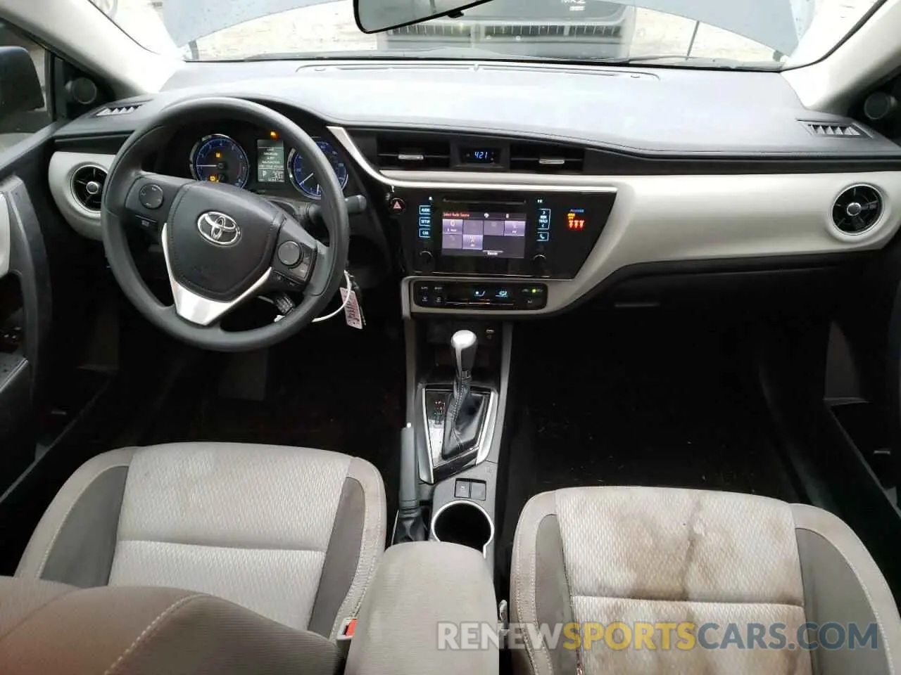 8 Photograph of a damaged car 5YFBURHEXKP923550 TOYOTA COROLLA 2019