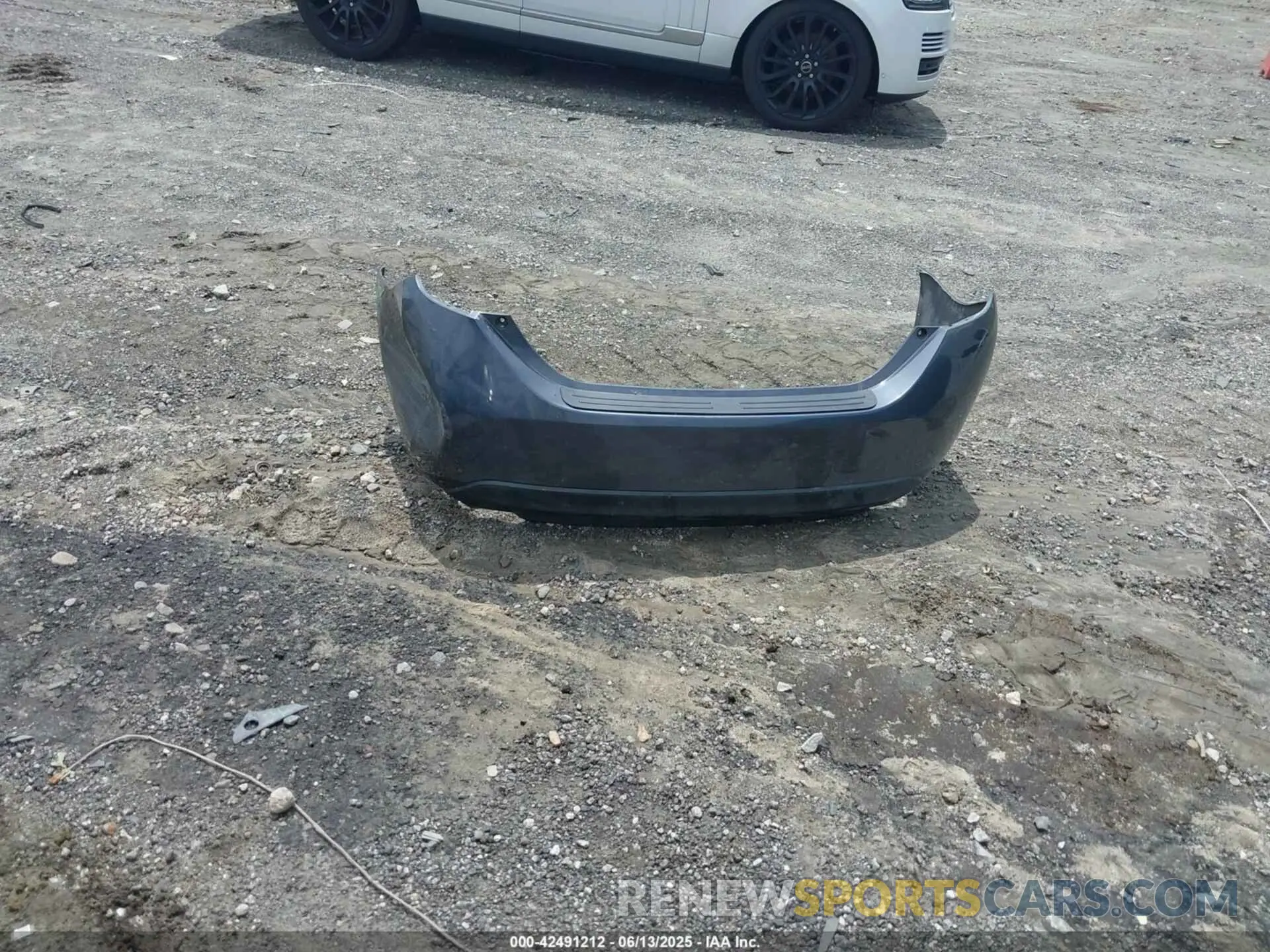 12 Photograph of a damaged car 5YFBURHEXKP926710 TOYOTA COROLLA 2019