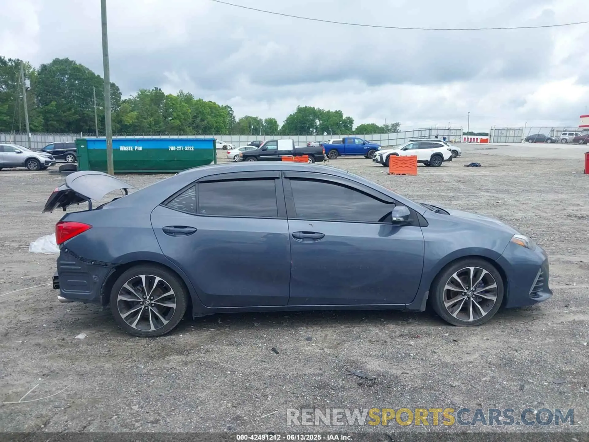 14 Photograph of a damaged car 5YFBURHEXKP926710 TOYOTA COROLLA 2019