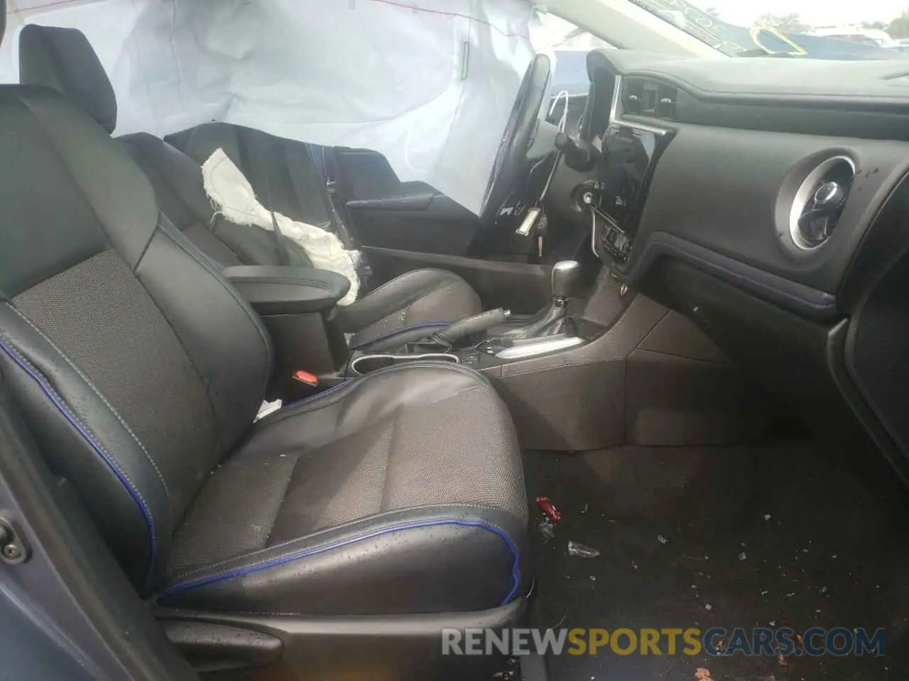 5 Photograph of a damaged car 5YFBURHEXKP927114 TOYOTA COROLLA 2019