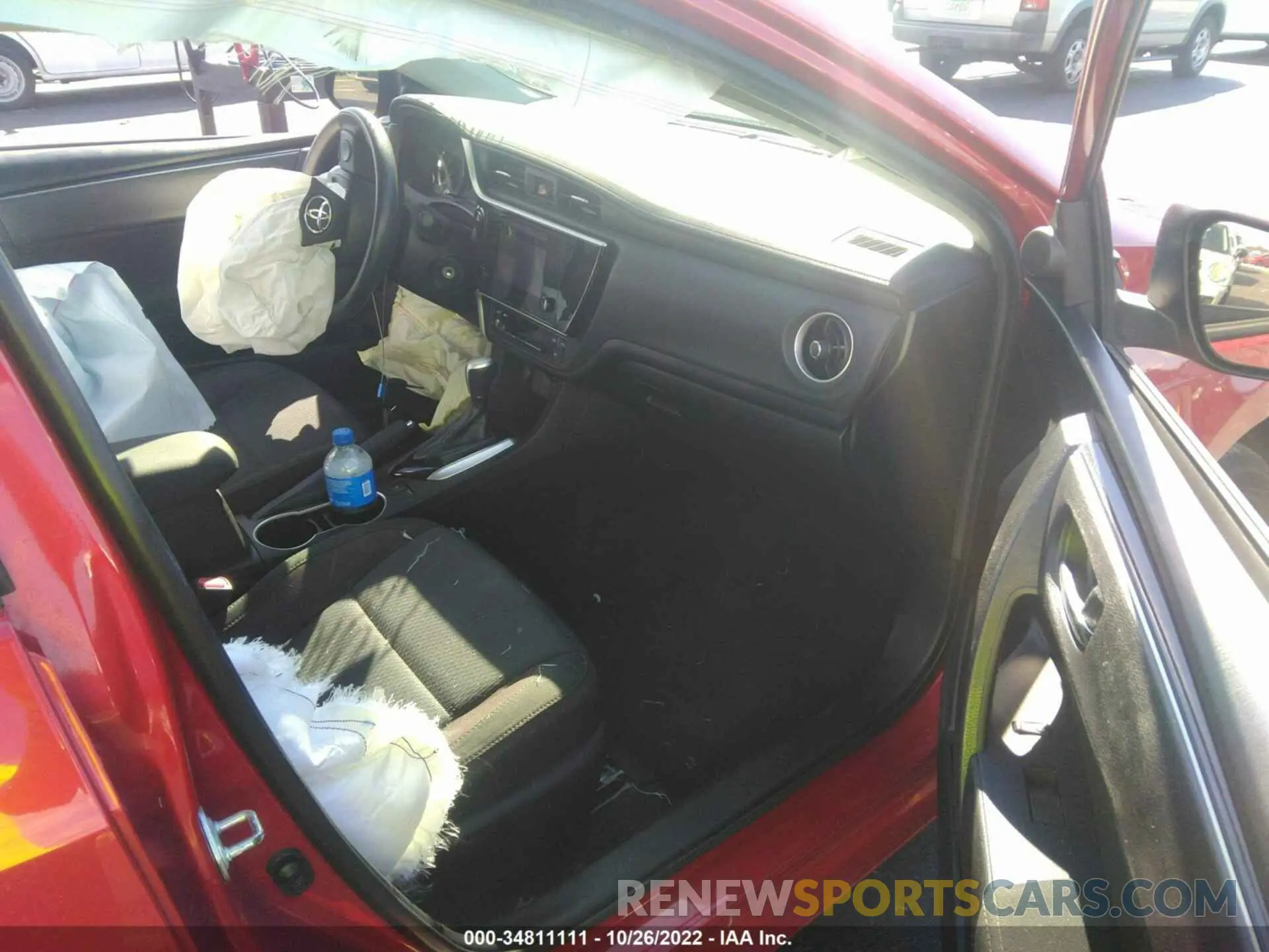 5 Photograph of a damaged car 5YFBURHEXKP929784 TOYOTA COROLLA 2019