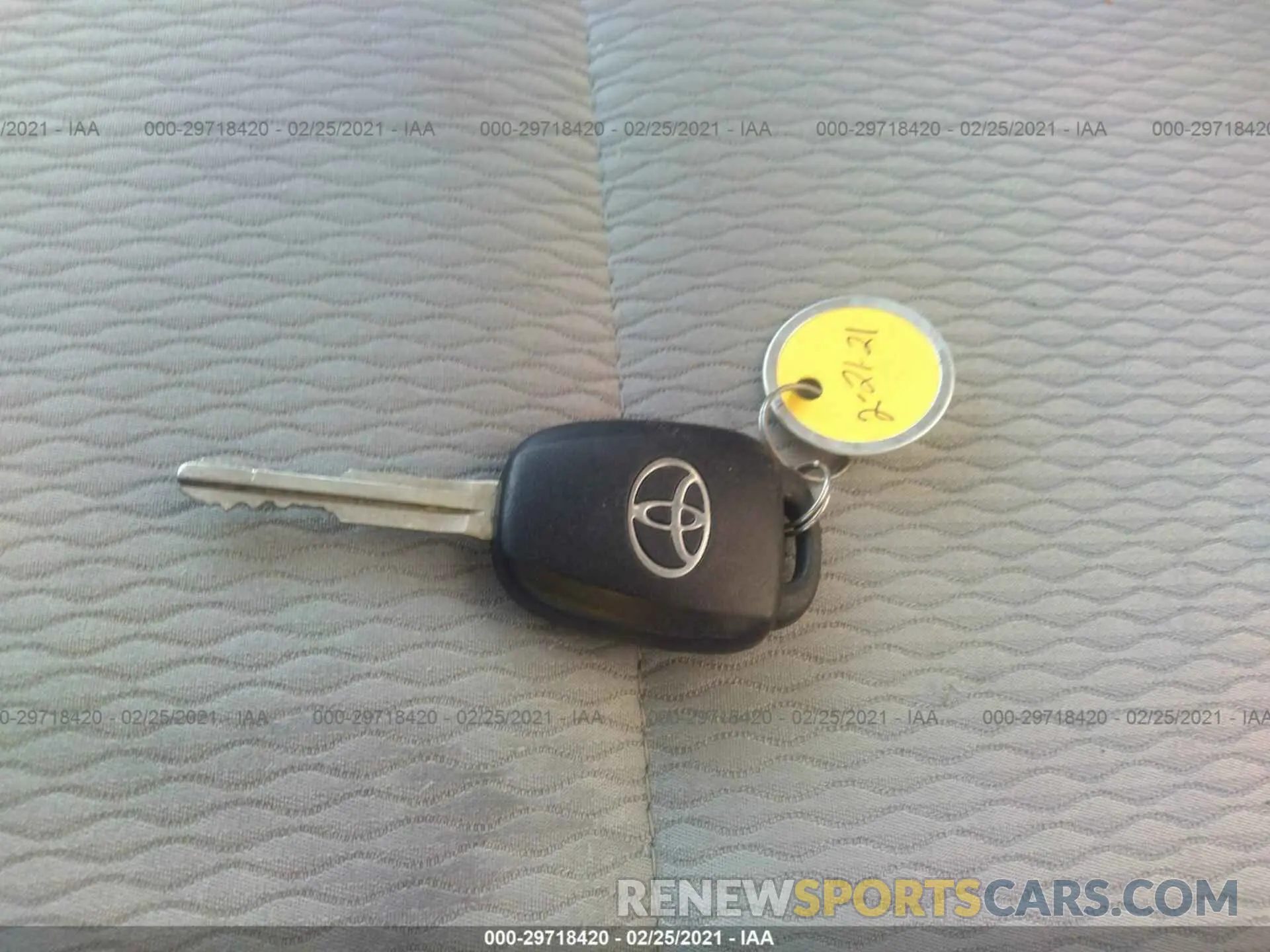11 Photograph of a damaged car 5YFBURHEXKP932720 TOYOTA COROLLA 2019