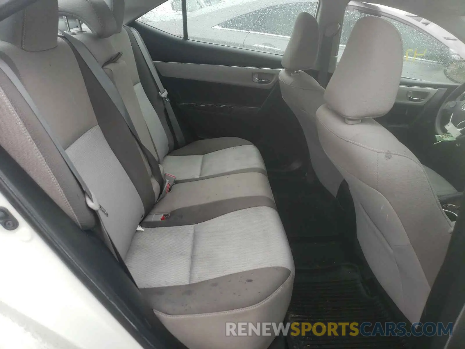 6 Photograph of a damaged car 5YFBURHEXKP937948 TOYOTA COROLLA 2019