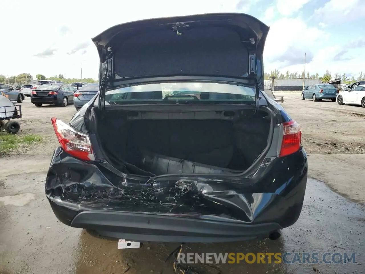6 Photograph of a damaged car 5YFBURHEXKP939151 TOYOTA COROLLA 2019