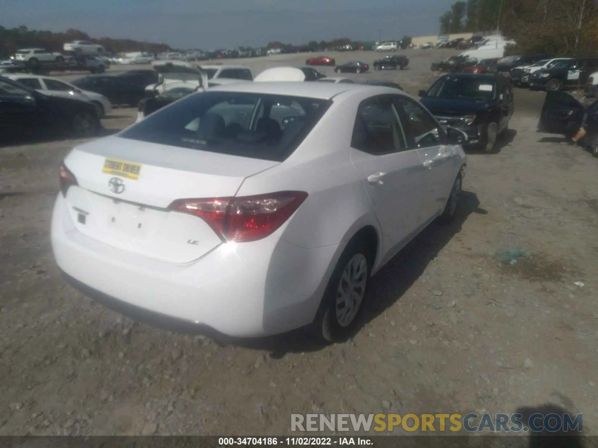 4 Photograph of a damaged car 5YFBURHEXKP939215 TOYOTA COROLLA 2019