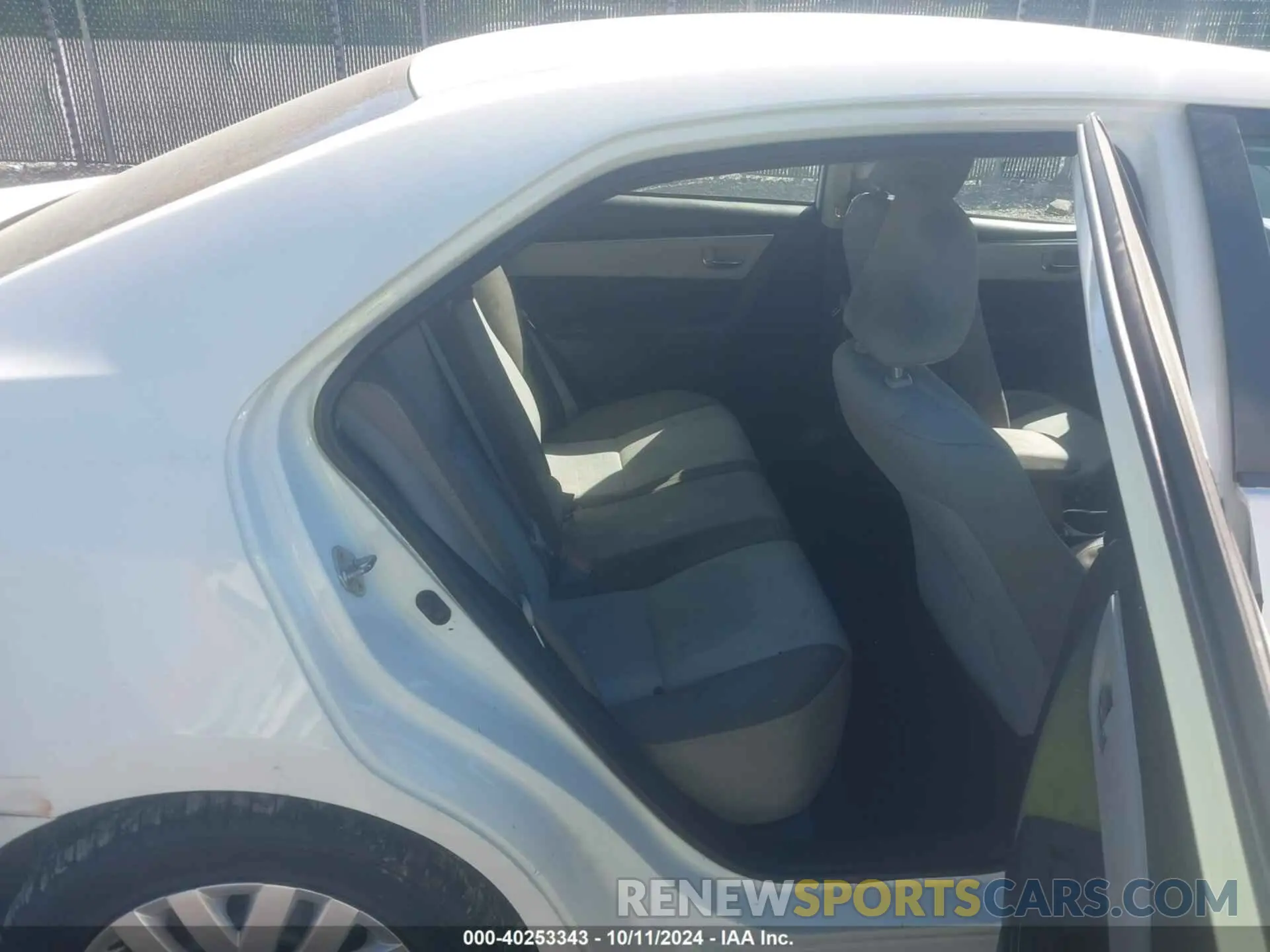 8 Photograph of a damaged car 5YFBURHEXKP939876 TOYOTA COROLLA 2019