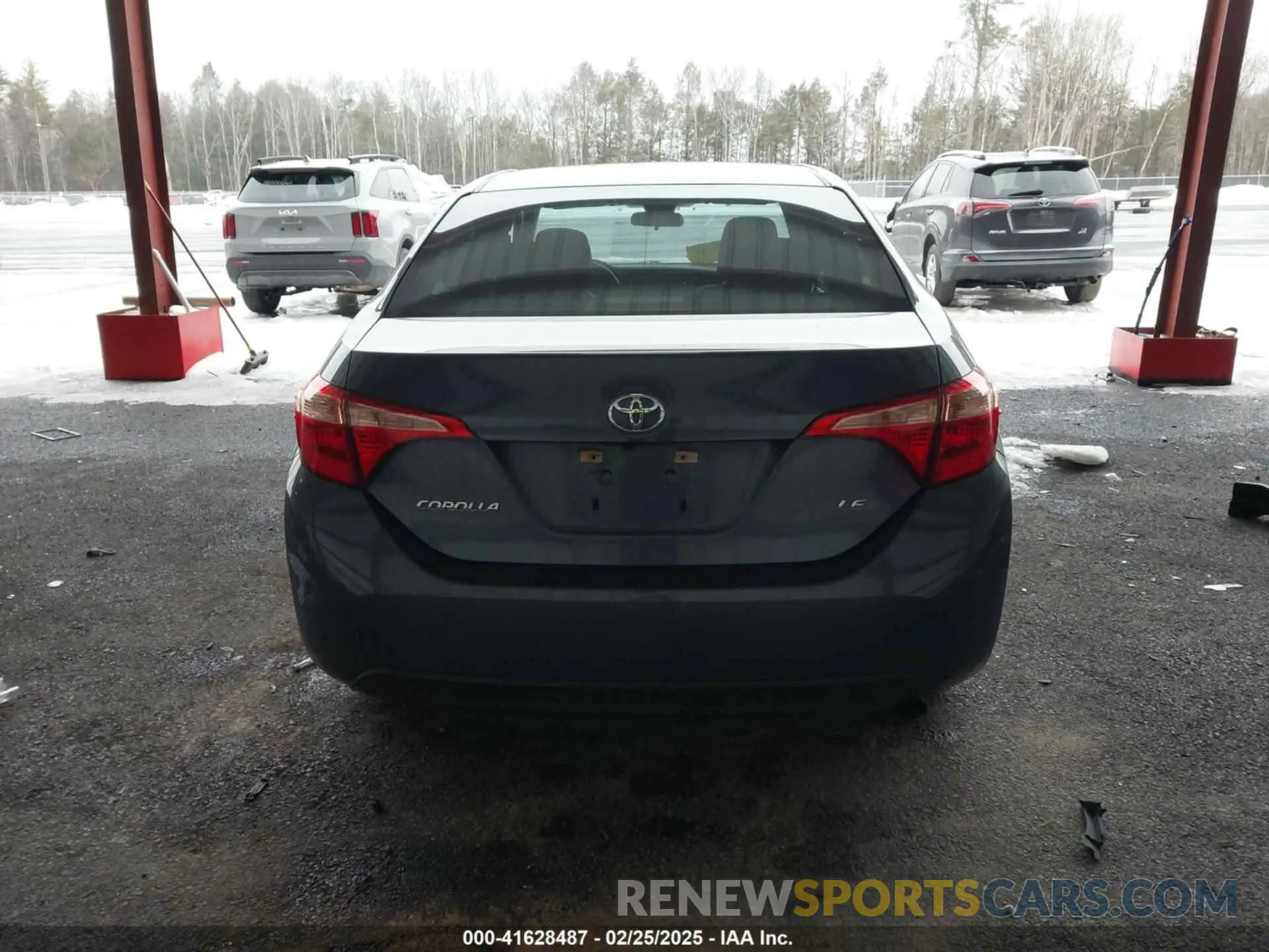 16 Photograph of a damaged car 5YFBURHEXKP943913 TOYOTA COROLLA 2019
