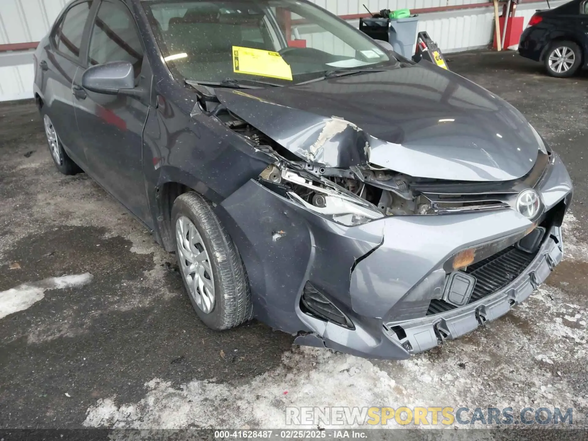 6 Photograph of a damaged car 5YFBURHEXKP943913 TOYOTA COROLLA 2019