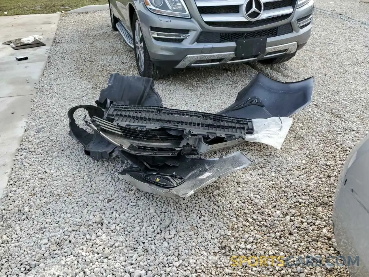 12 Photograph of a damaged car 5YFBURHEXKP944060 TOYOTA COROLLA 2019