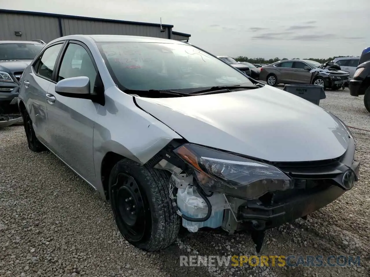 4 Photograph of a damaged car 5YFBURHEXKP944060 TOYOTA COROLLA 2019