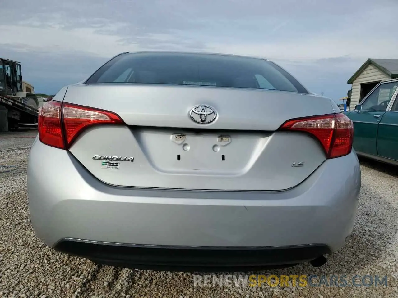 6 Photograph of a damaged car 5YFBURHEXKP944060 TOYOTA COROLLA 2019
