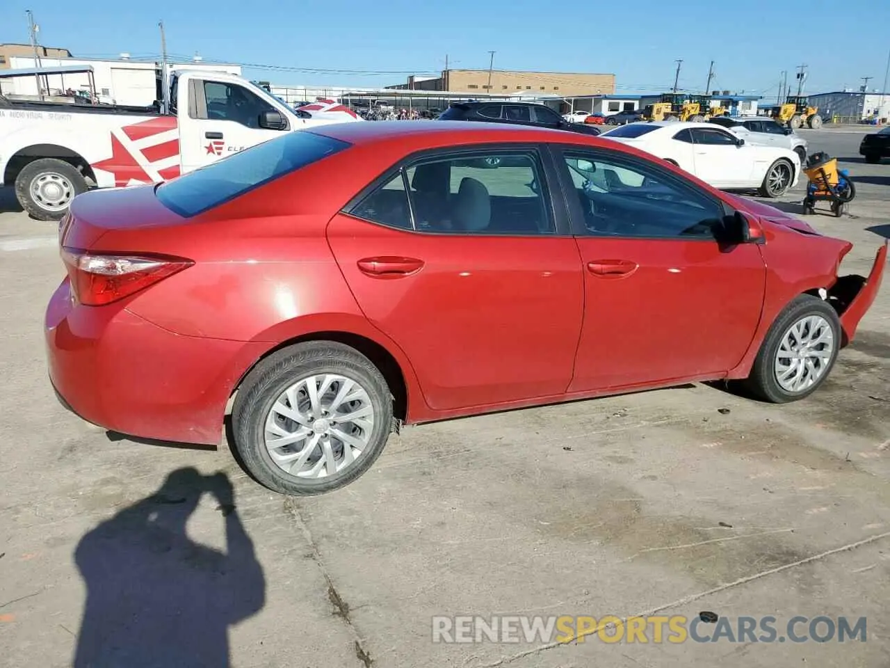 3 Фотография поврежденного автомобиля 5YFBURHEXKP944933 TOYOTA COROLLA 2019